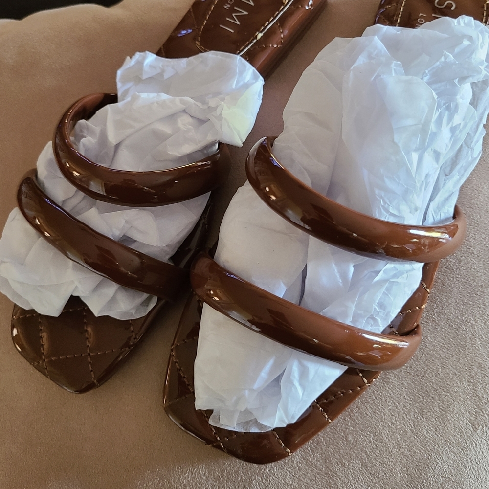 New without Box women slides us 7 Brown